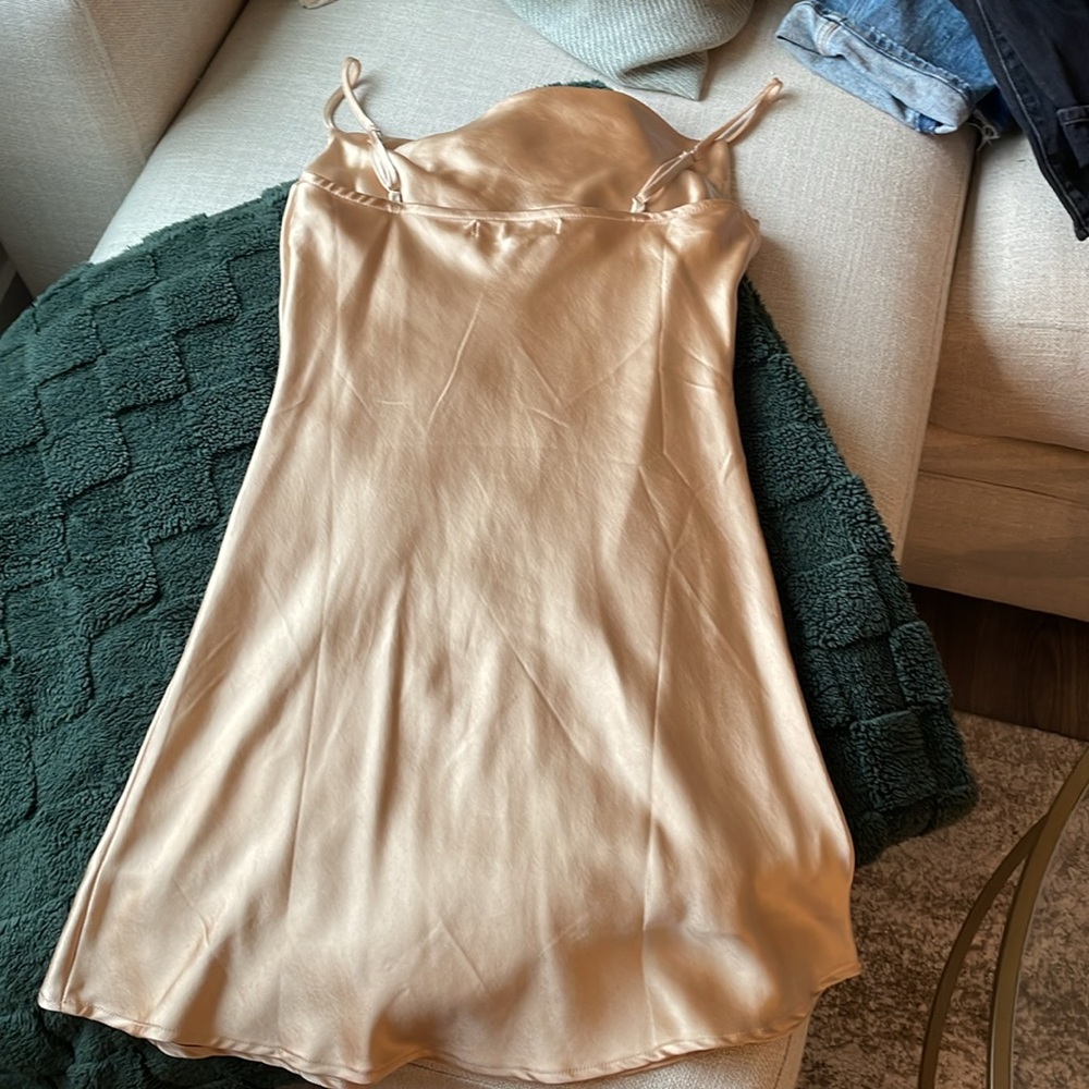 Princess polly satin dress - Picture 5 of 5